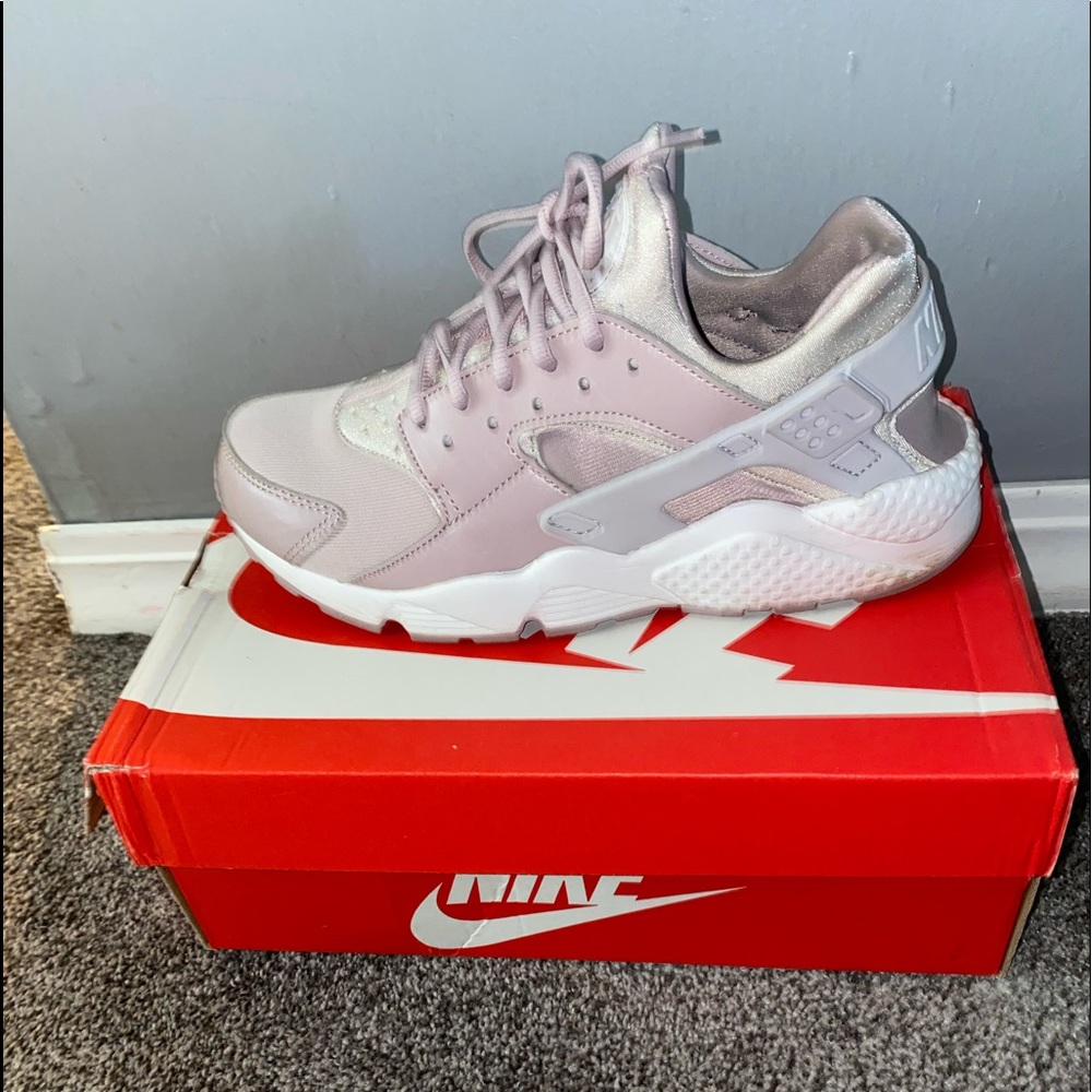 COPY - Nike Huraches